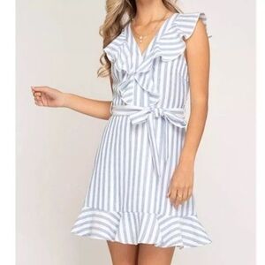 🌞👗Cute and Comfy SHE + SKY Blue and White Stripe Chambray Dress🌞👗